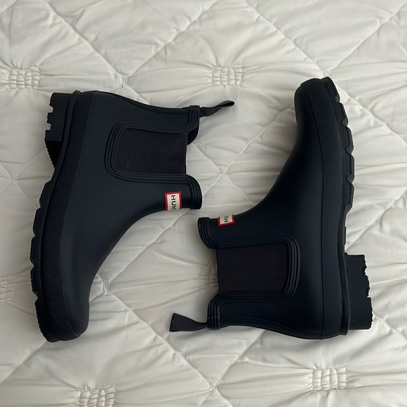 Women’s Dark blue Hunter rain boots size 9 - Picture 1 of 5